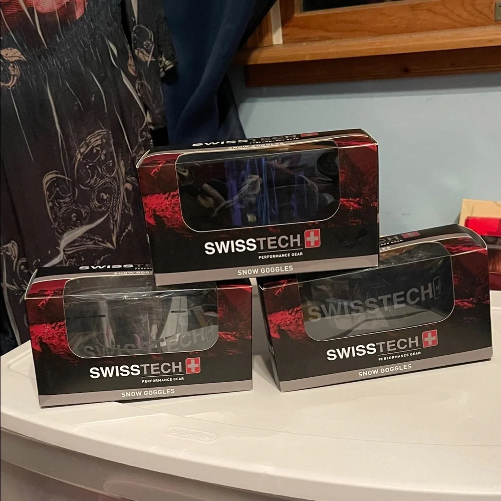 New! Swiss Tech Black Snow Goggles 3~ brand new for sale